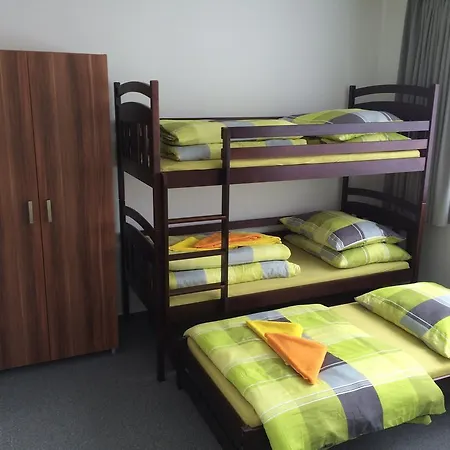 Casa de hóspedes Marcus - Rodinný Relax 200 M Od Penzionu Kometa, U Jezera S Grilem A Sdílenou Kuchyní