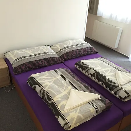게스트하우스 Marcus - Rodinny Relax 200 M Od Penzionu Kometa, U Jezera S Grilem A Sdilenou Kuchyni