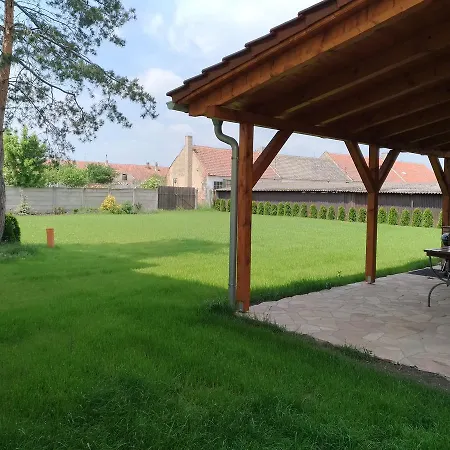 Pensionat Marcus - Rodinny Relax 200 M Od Penzionu Kometa, U Jezera S Grilem A Sdilenou Kuchyni 4*
