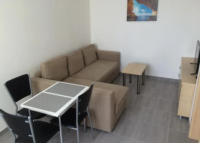 Marcus - Rodinny Relax 200 M Od Penzionu Kometa, U Jezera S Grilem A Sdilenou Kuchyni Pasohlávky