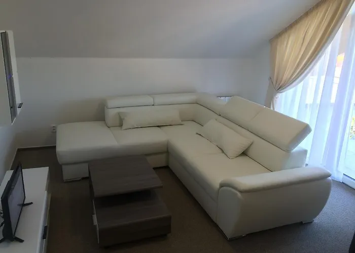 Konukevi Marcus - Rodinny Relax 200 M Od Penzionu Kometa, U Jezera S Grilem A Sdilenou Kuchyni Pasohlávky