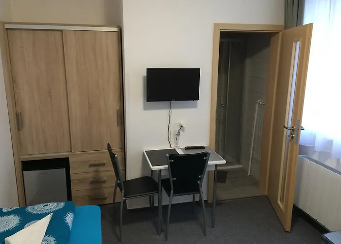 Гостевой дом Marcus - Rodinny Relax 200 M Od Penzionu Kometa, U Jezera S Grilem A Sdilenou Kuchyni