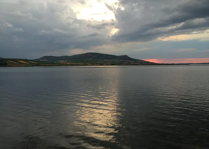 Marcus - Rodinny Relax 200 M Od Penzionu Kometa, U Jezera S Grilem A Sdilenou Kuchyni Maison d'hôtes